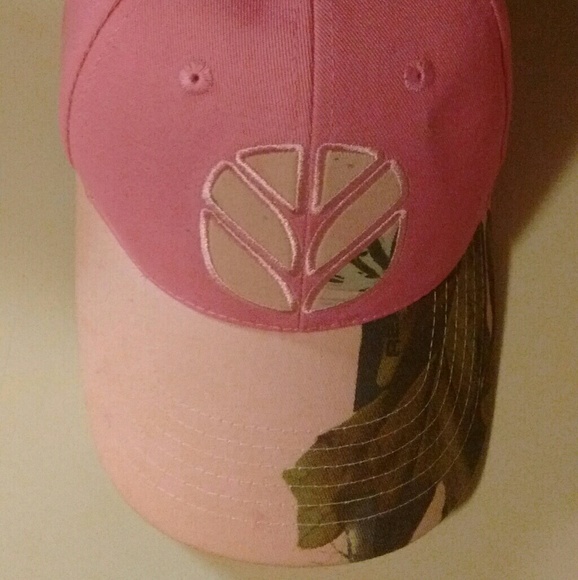 Pink and brown camo New Holland cap - Picture 2 of 4